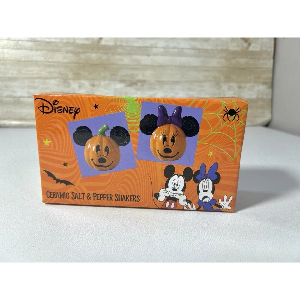 Disney Mickey Minnie Mouse Halloween Jack OLantern Ceramic Salt & Pepper Shakers
